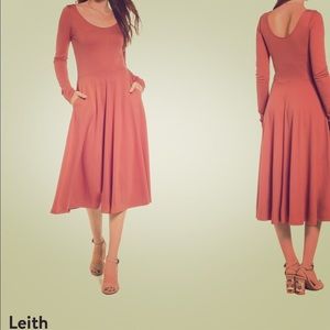 Leith dress size small